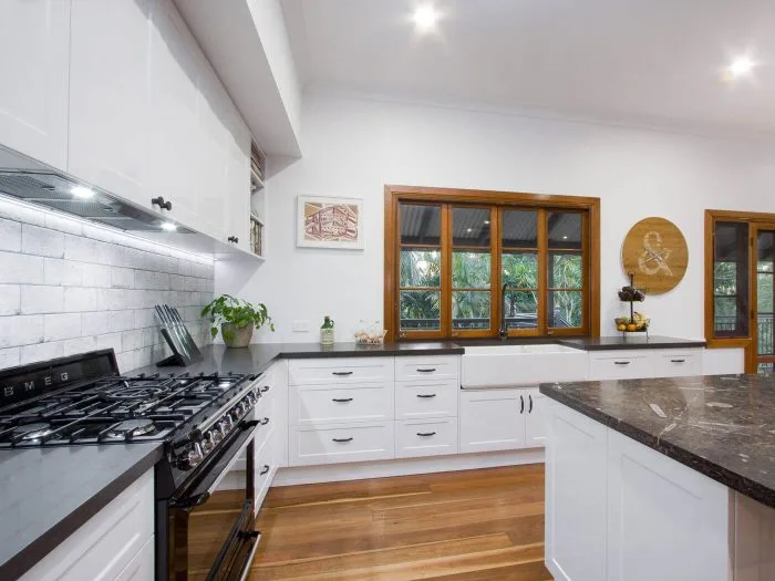 SILENT UNDERMOUNT RANGEHOODS UM1170-9ST - Image 3